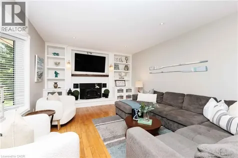 8 Cheval Drive Grimsby ON L3M 4P9