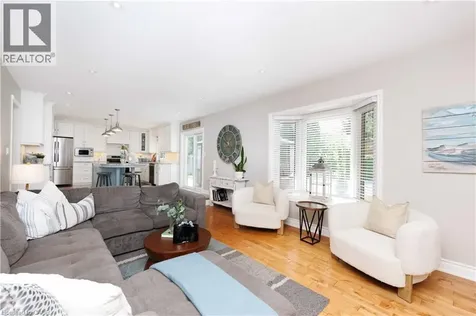 8 Cheval Drive Grimsby ON L3M 4P9