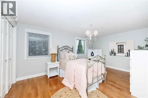 8 Cheval Drive Grimsby ON L3M 4P9