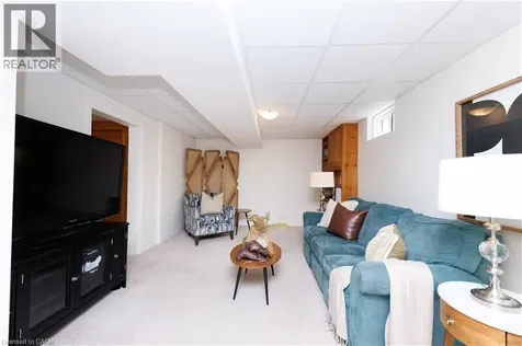 8 Cheval Drive Grimsby ON L3M 4P9