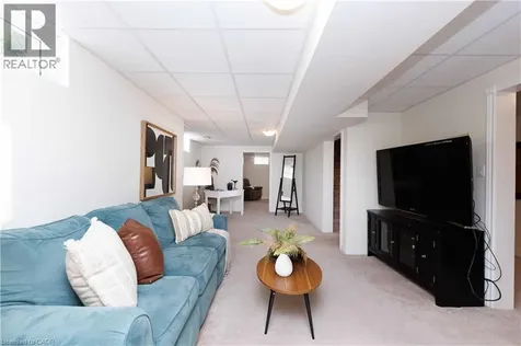 8 Cheval Drive Grimsby ON L3M 4P9