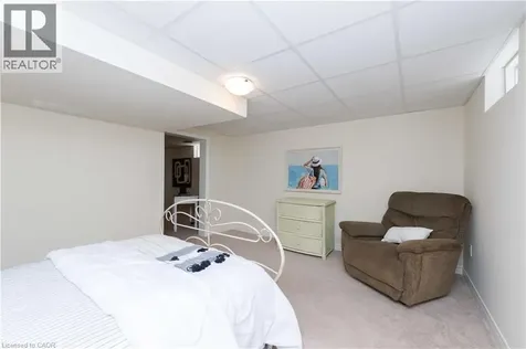 8 Cheval Drive Grimsby ON L3M 4P9