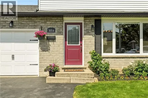 3054 Flanagan Court Burlington ON L7M 2L9