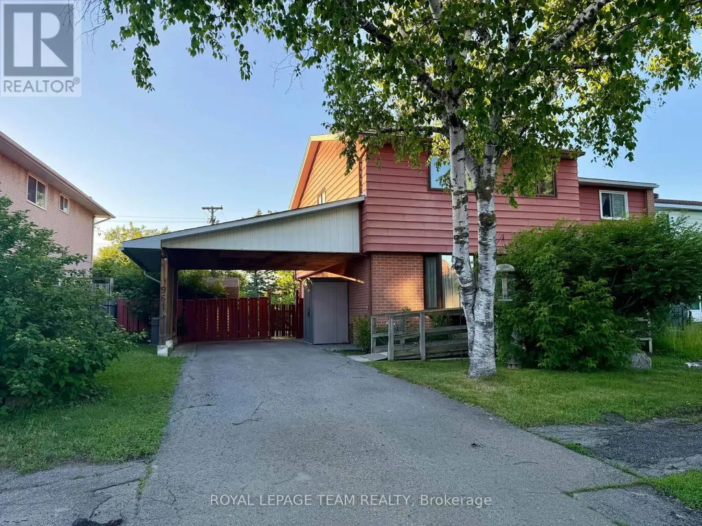 961 Greenbriar Avenue Ottawa ON K2C 0J8