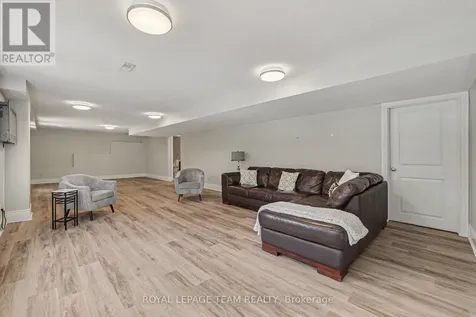 594 Overland Drive Ottawa ON K2S 0T1