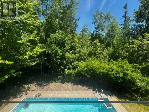 594 Overland Drive Ottawa ON K2S 0T1