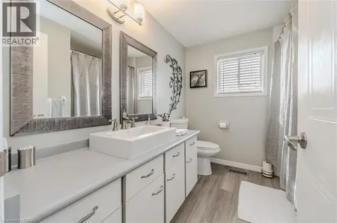 7 Alona Avenue Cambridge ON N3C 3Y5