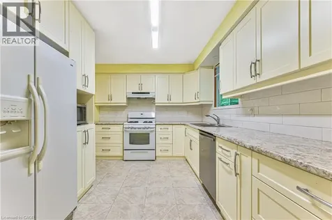 16 Dogwood Place Cambridge ON N3C 2Z4