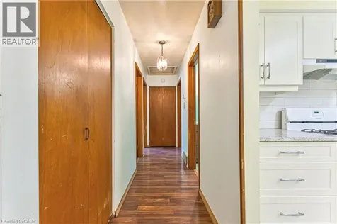 16 Dogwood Place Cambridge ON N3C 2Z4