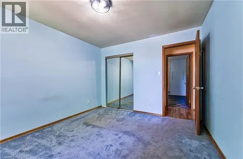 16 Dogwood Place Cambridge ON N3C 2Z4