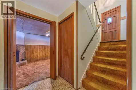 16 Dogwood Place Cambridge ON N3C 2Z4