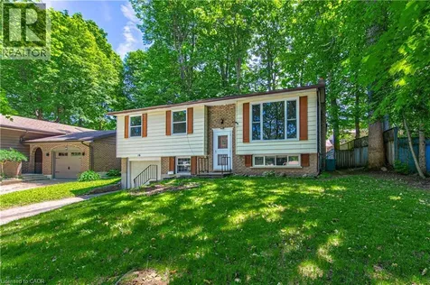 16 Dogwood Place Cambridge ON N3C 2Z4