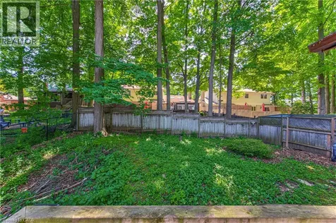 16 Dogwood Place Cambridge ON N3C 2Z4
