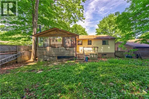 16 Dogwood Place Cambridge ON N3C 2Z4