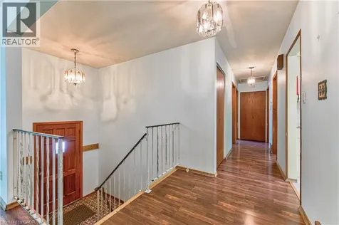 16 Dogwood Place Cambridge ON N3C 2Z4
