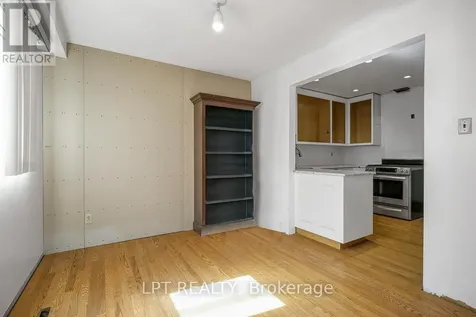 33 Estelle Crescent Ottawa ON K2H 5W9