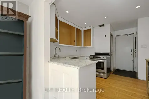 33 Estelle Crescent Ottawa ON K2H 5W9