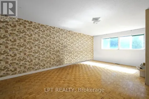 33 Estelle Crescent Ottawa ON K2H 5W9
