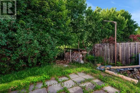 33 Estelle Crescent Ottawa ON K2H 5W9