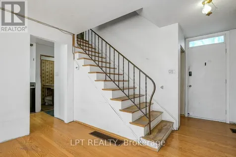 33 Estelle Crescent Ottawa ON K2H 5W9