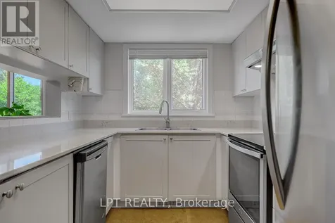 72 Westpointe Crescent Ottawa ON K2G 5Y9