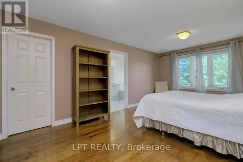 72 Westpointe Crescent Ottawa ON K2G 5Y9