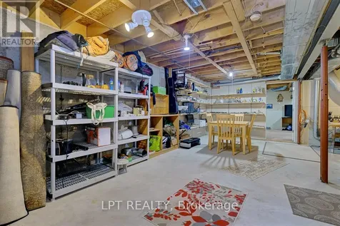 72 Westpointe Crescent Ottawa ON K2G 5Y9