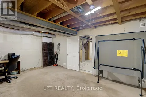 72 Westpointe Crescent Ottawa ON K2G 5Y9