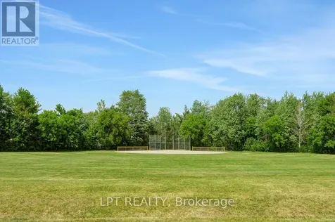 3501 Aladdin Lane Ottawa ON K1T 1E1