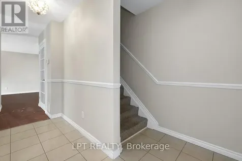 3501 Aladdin Lane Ottawa ON K1T 1E1