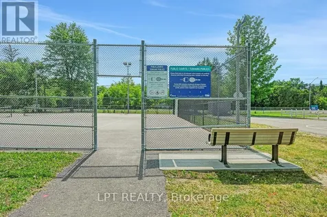 3501 Aladdin Lane Ottawa ON K1T 1E1