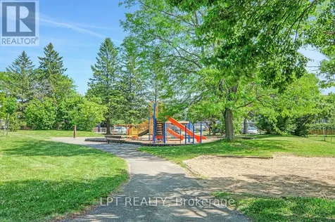 3501 Aladdin Lane Ottawa ON K1T 1E1