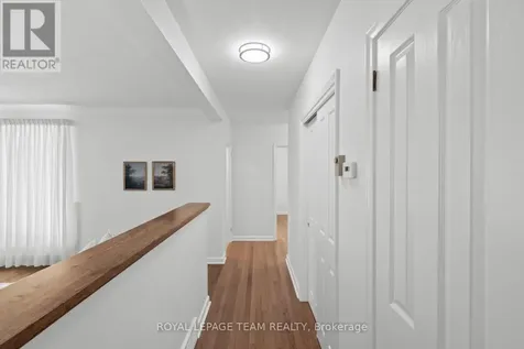 1218 Cline Crescent Ottawa ON K2C 2P2