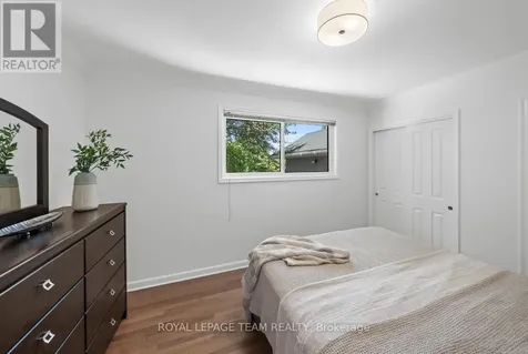1218 Cline Crescent Ottawa ON K2C 2P2