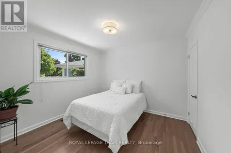 1218 Cline Crescent Ottawa ON K2C 2P2