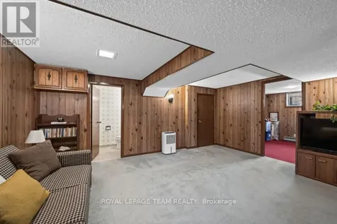 1218 Cline Crescent Ottawa ON K2C 2P2