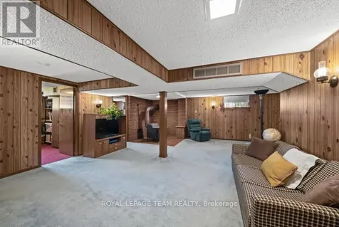 1218 Cline Crescent Ottawa ON K2C 2P2