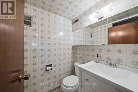 1218 Cline Crescent Ottawa ON K2C 2P2