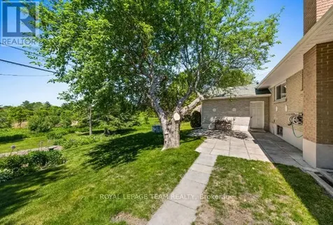 1218 Cline Crescent Ottawa ON K2C 2P2