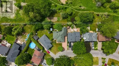 1218 Cline Crescent Ottawa ON K2C 2P2