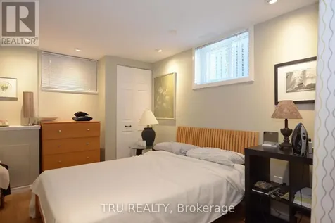 1106 Clyde Avenue Ottawa ON K2C 1Y2