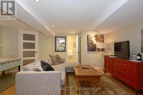 1106 Clyde Avenue Ottawa ON K2C 1Y2