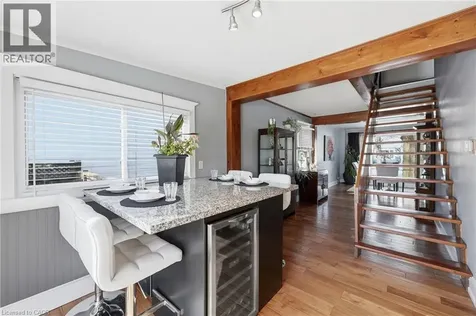 31 Hunter Street Dundas ON L9H 1E5