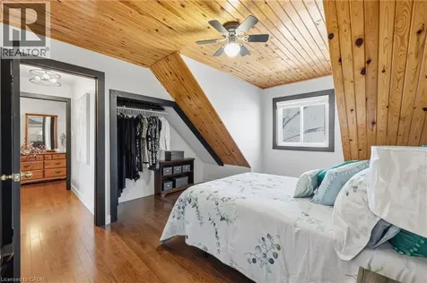 31 Hunter Street Dundas ON L9H 1E5