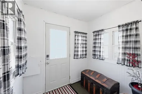 31 Hunter Street Dundas ON L9H 1E5