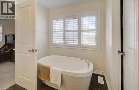 588 Beckview Crescent Kitchener ON N2R 0R4
