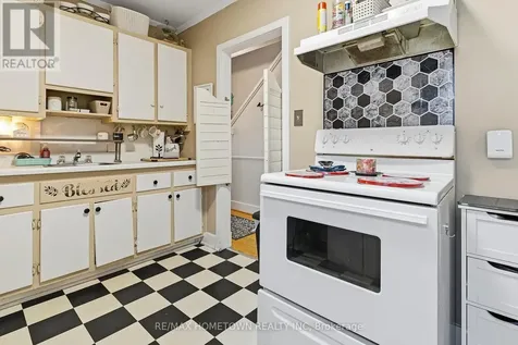 80 Chaffey Street Brockville ON K6V 4L7