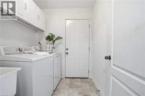 6414 Dilalla Crescent Niagara Falls ON L2H 0C9