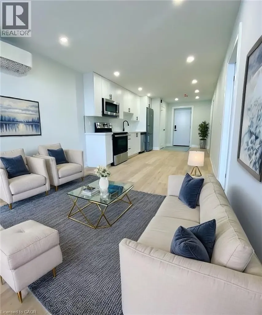 588 Barton Street East Hamilton ON L8L 2Z5