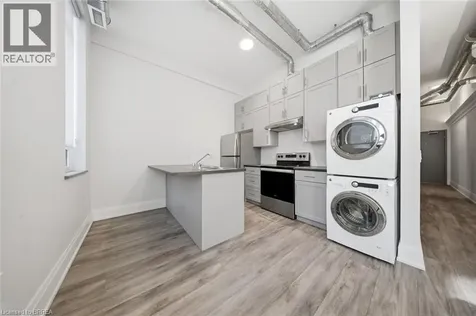 11 Queen Street Brantford ON N3T 3B1